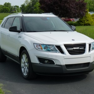 2011 saab 9-4x photo