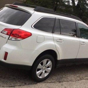 2011 subaru outback photo