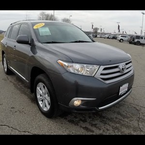 2011 toyota highlander-base-se photo