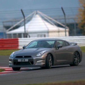 2012 nissan gt-r photo