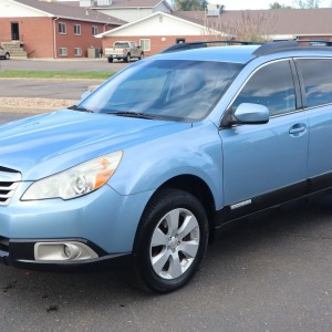 2012 subaru outback-premium photo