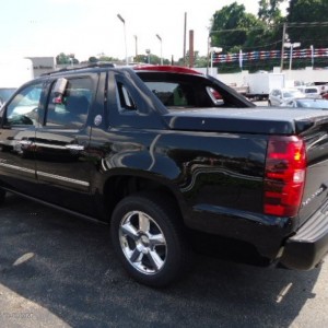 2013 chevrolet avalanche-black-diamond-ltz photo