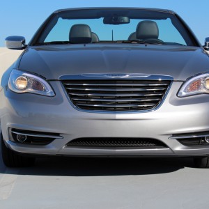 2013 chrysler 200-limited photo
