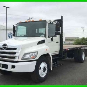 2013 hino conventional-type-truck photo