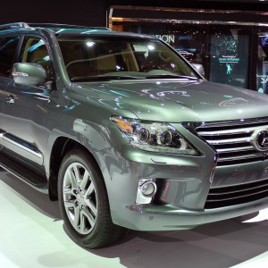 2013 lexus lx photo