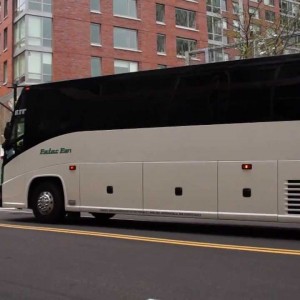2013 motor-coach-industries j4500-intercity photo