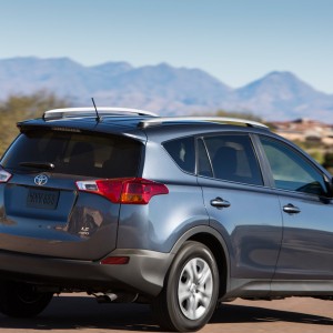 2013 toyota rav4-le photo