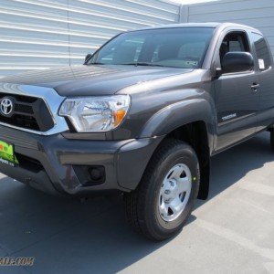 2013 toyota tacoma-sr5 photo