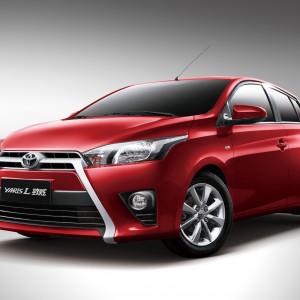 2013 toyota yaris photo