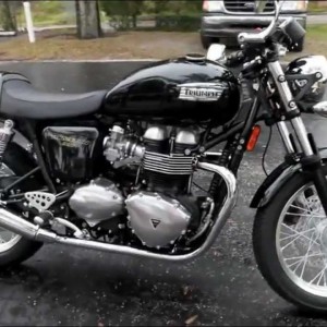 2013 triumph thruxton photo