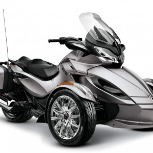 2014 can-am spyder photo