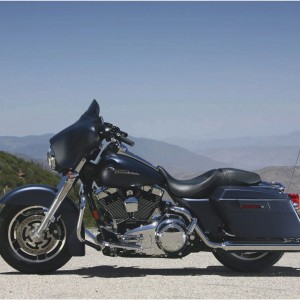 2014 harley-davidson street-glide photo