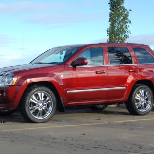 2014 jeep grand-cherokee-overland photo