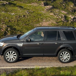 2014 land-rover lr2 photo