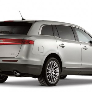 2014 lincoln mkt photo