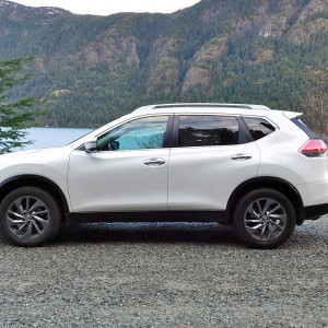 2014 nissan rogue photo