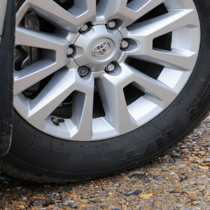 2014 toyota land-cruiser photo