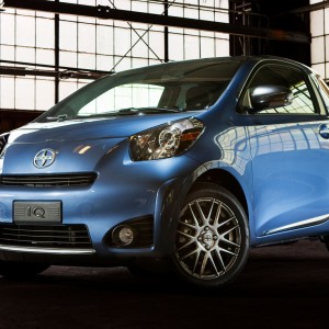 2014 toyota scion-iq photo