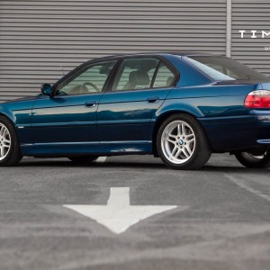 2015 bmw 740i photo
