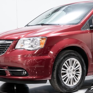 2015 chrysler town-country-touring-l photo