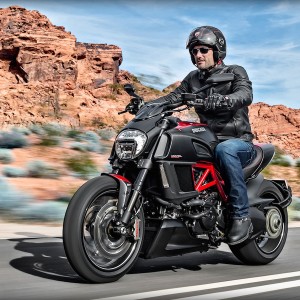 2015 ducati diavel photo