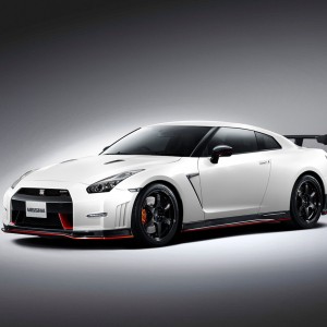 2015 nissan gt-r photo