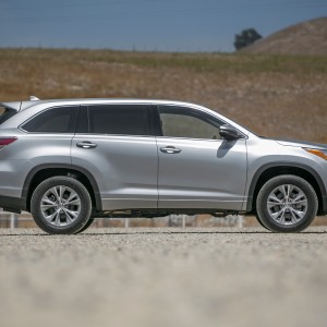 2015 toyota highlander-le photo