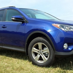 2015 toyota rav4-limited photo