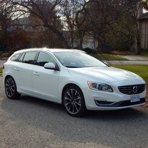 2015 volvo v60 photo