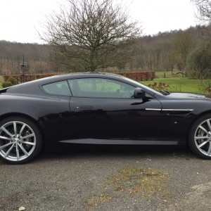2016 aston-martin db9 photo