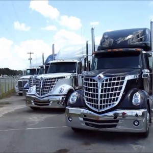 2016 international lf517 photo