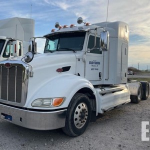 2016 peterbilt 384 photo