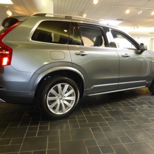 2016 volvo xc90-t6 photo