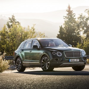 2017 bentley bentayga photo