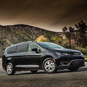 2017 chrysler pacifica-touring-l photo