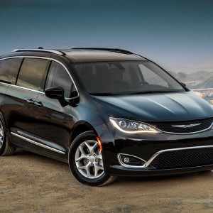 2017 chrysler pacifica-touring photo