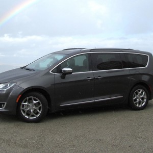 2017 chrysler pacifica photo