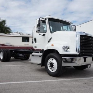 2017 freightliner 108sd photo