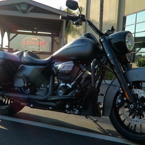 2017 harley-davidson flhrxs-road-king-special photo