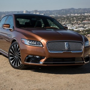 2017 lincoln continental photo