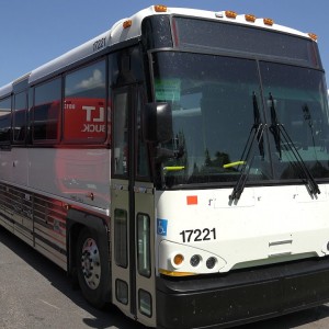 2017 motor-coach-industries 102dl3-intercityd4500 photo