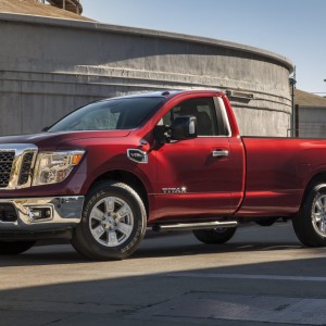 2017 nissan titan photo