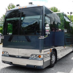 2017 prevost x3-passenger-coach photo