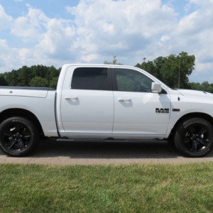 2017 ram 1500-slt photo