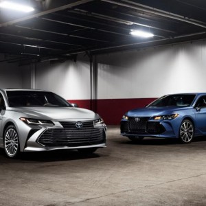 2017 toyota avalon photo