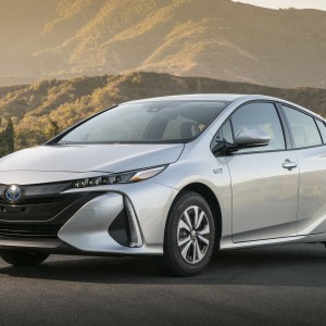 2017 toyota prius-prime-advanced-plus-premium photo