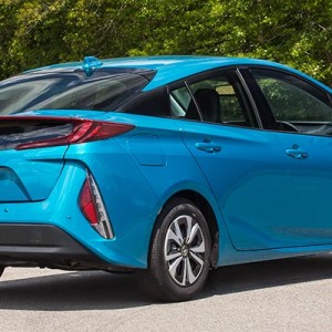 2017 toyota prius-prime photo
