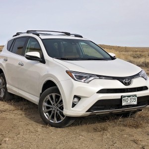 2017 toyota rav4-le-awd photo