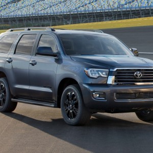 2017 toyota sequoia photo