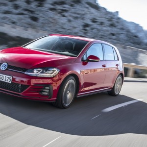 2017 volkswagen golf-gti photo